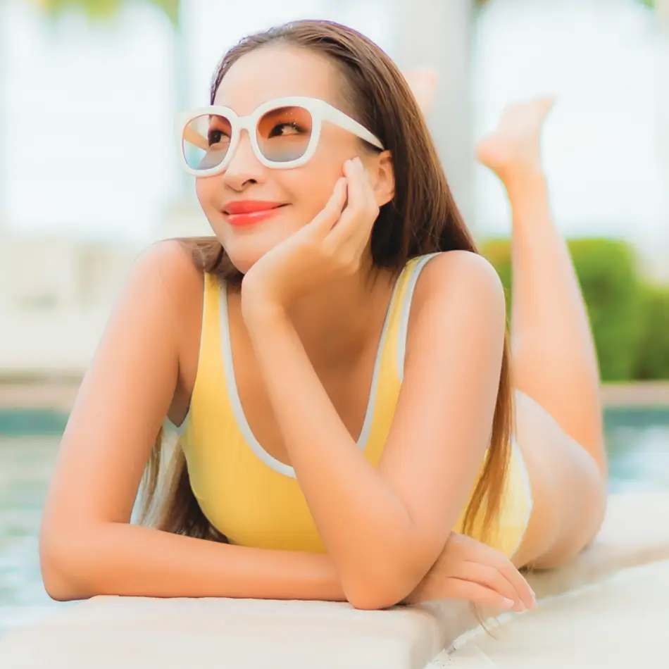 Glasses_Girl_HowItWorks2